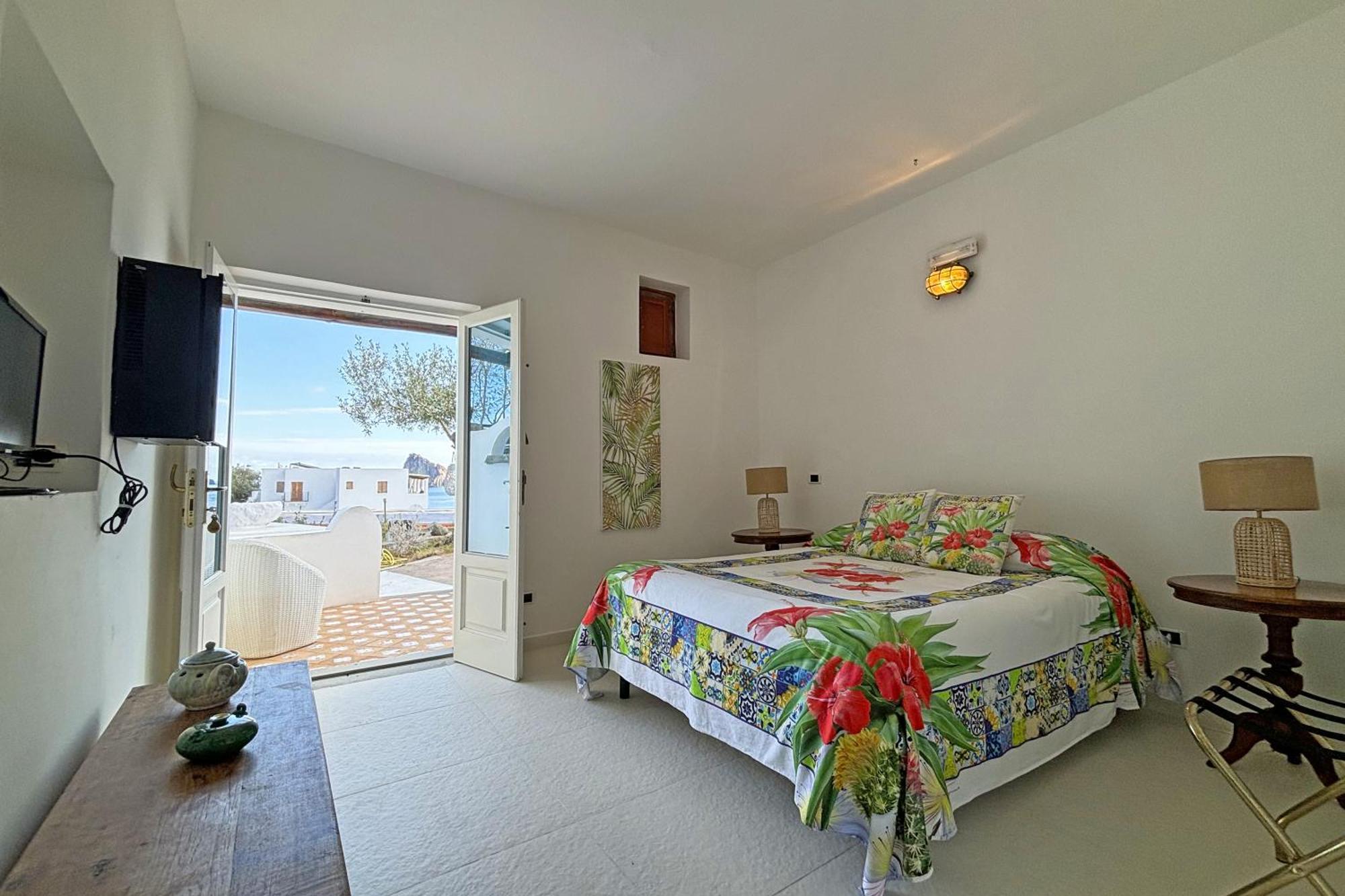 Dependance La Caletta Hotel Panarea Exterior foto